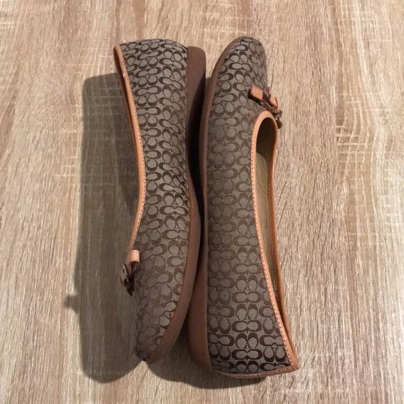 Coach crystal monogram flats. USED. Womens size 9.0. - Picture 5 of 10